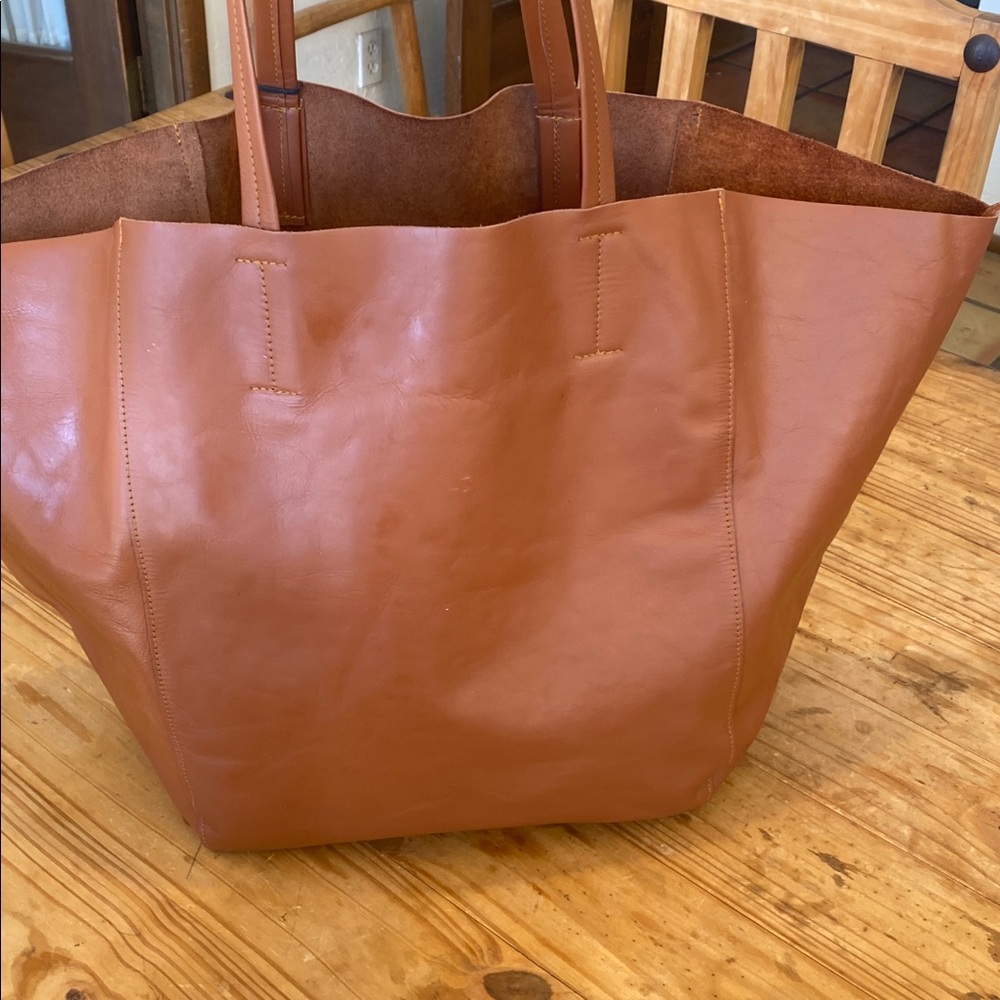 🎉 NEW‼️ WITH TAG‼️ LIBERTE’ GENUINE LEATHER LARGE TOTE‼️ - Picture 2 of 15